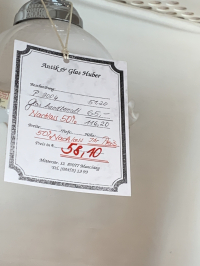 Deckenlampe mit geschwungenem Glas