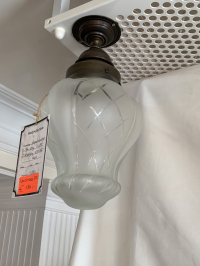 Ampelmontage mit Glas in Rautenform